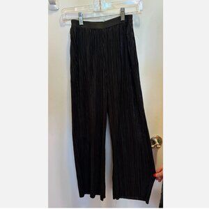 LIRA CRTV SCTY Women's plisse pants: Sz Small Black, shiny, shimmering, splendid